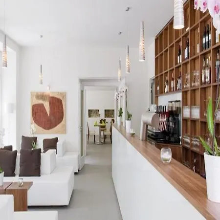 Constantia 4*