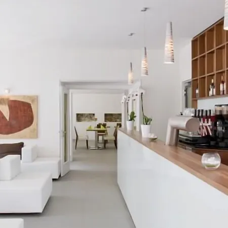 Constantia 4*
